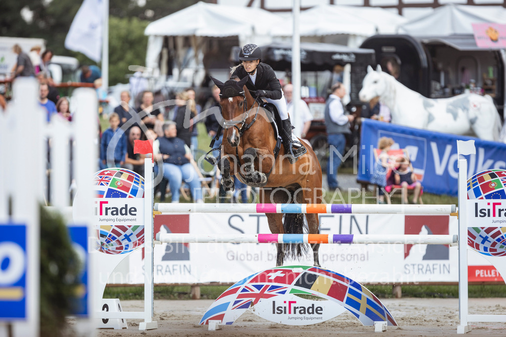 240712_BHO_ZweiPh-M2-2-637 | Deine schönsten Turniermomente als professionelle Fotos! Entdecke hochwertige Pferdesport-Fotografie im Online-Shop. Jetzt Fotos finden & bestellen!