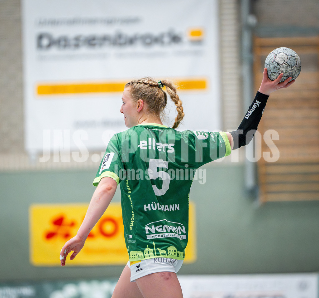 Handball I Frauen I Saison 2025-2026 I 3. Liga Staffel Nord I 10. Spieltag I SC SFN Vechta - HSG Blomberg-Lippe II I 0558 | Thea Johanna Hülsmann (5, SC SFN Vechta)  - Realisiert mit Pictrs.com