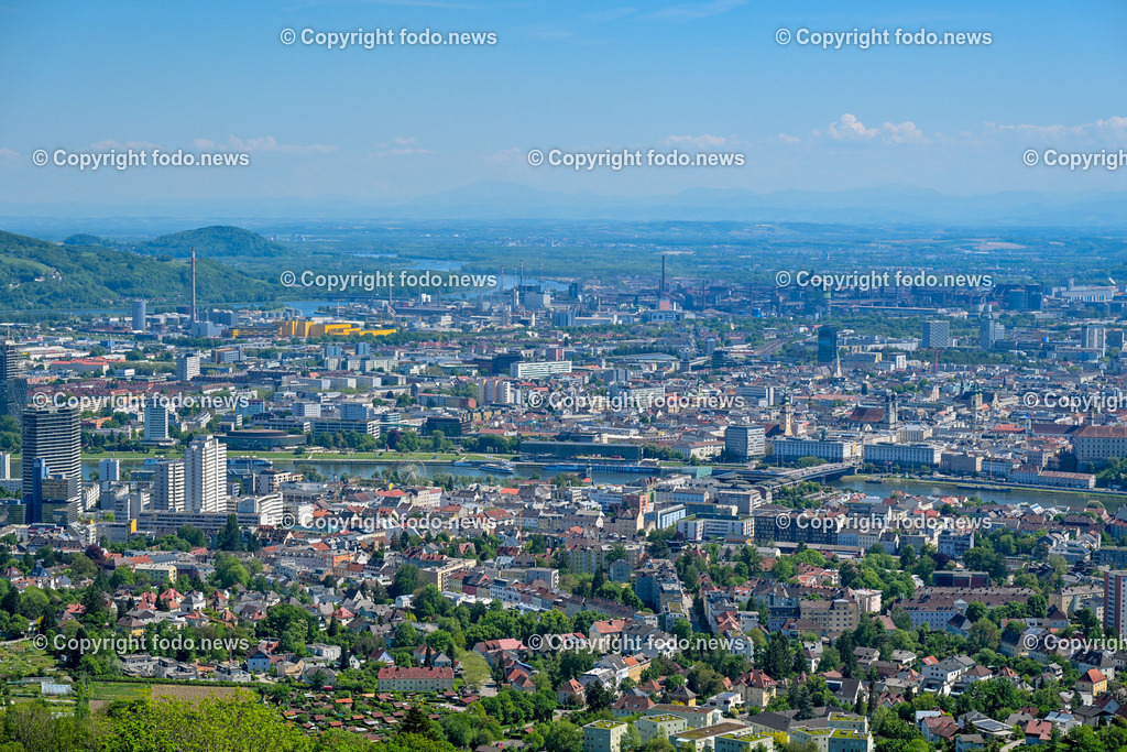 Linz_ Stadt Linz_ 02.05.2025-7 | 02.05.2025, LINZ, AUT, A380, im Bild Themenbild, Stadtansichten, Linz, Innenstadt, Zentrum, Donau, Bruecken, Gebaeude, Uebersicht, Tourismus, Panorama, Aussicht, Symbolbild, Feature