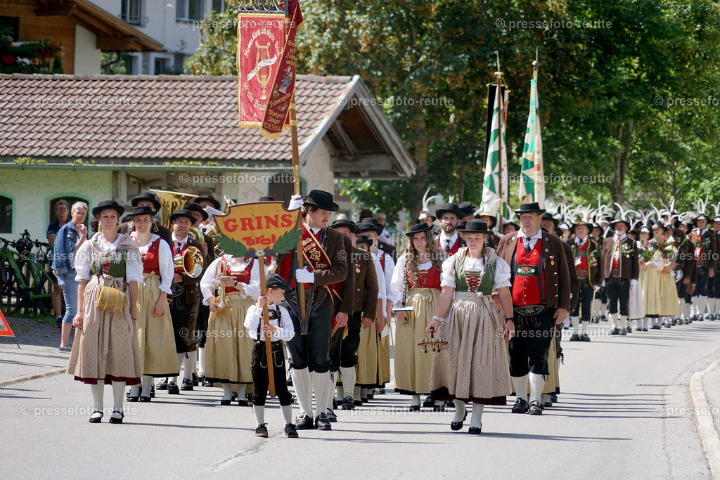 e01--news-2023-Juli23-Regimentsschuetzenfest3-Steeg-UMZUG_DORF-DSC07270 | Info aus dem Bezirk Reutte/Ausserfern Tirol sowie eine umfangreiche Bilddatenbank über die gesamte Region: Lechtal, Talkessel Reutte, Tannheimertal, Zwischentoren. Lech, Plansee, Zugspitze, Grenztunnel, B179, Fernpassstraße, Verkehr, Lawinen, Tradition, - Realisiert mit Pictrs.com