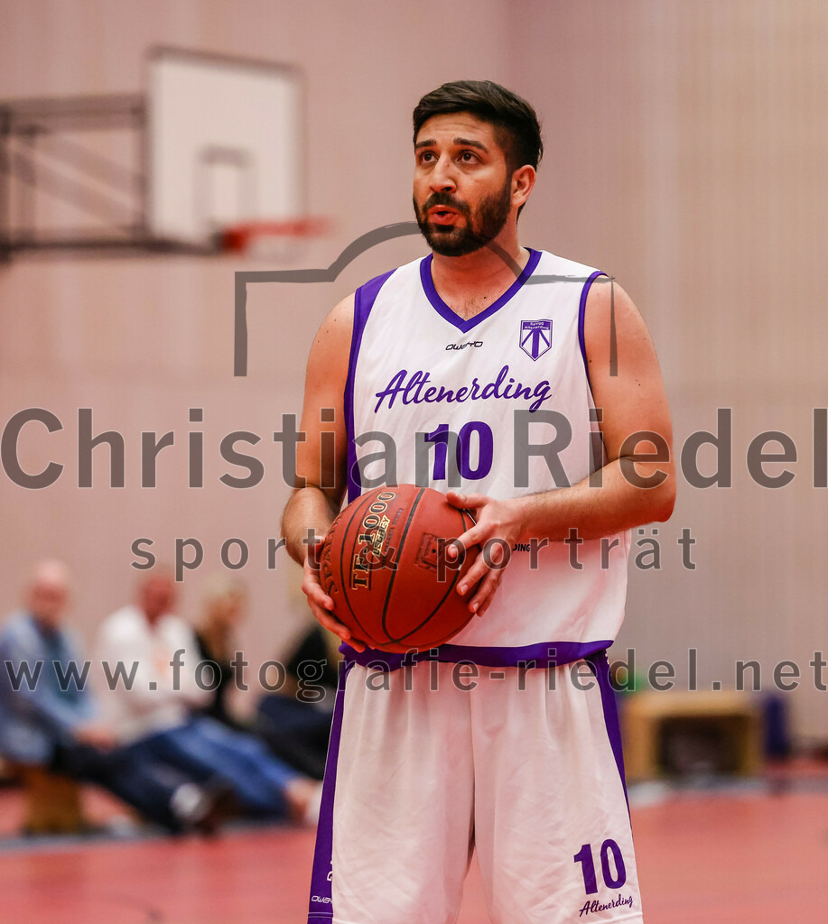 2022-05-29_088_SpVgg_Altenerding_gegen_Muenchen_Basket_2 | Erding, Deutschland, 29.05.2022:
Basketball, Bezirksliga 2021 / 2022, Herren Turnier der 2. der Aufstiegsrunden, SpVgg Altenerding gegen München Basket 2, Endergebnis: 

Abdul Azim Amani (SpVgg Altenerding, #10)

Foto: Christian Riedel / fotografie-riedel.net