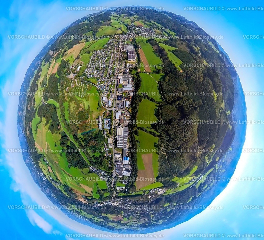 Lennestadt230990328Elspe | Luftbild, Ortsansicht Ortsteil Elspe, Bielefelder Straße, Erdkugel, Fisheye Aufnahme, Fischaugen Aufnahme, 360 Grad Aufnahme, tiny world, Elspe, Lennestadt, Sauerland, Nordrhein-Westfalen, Deutschland