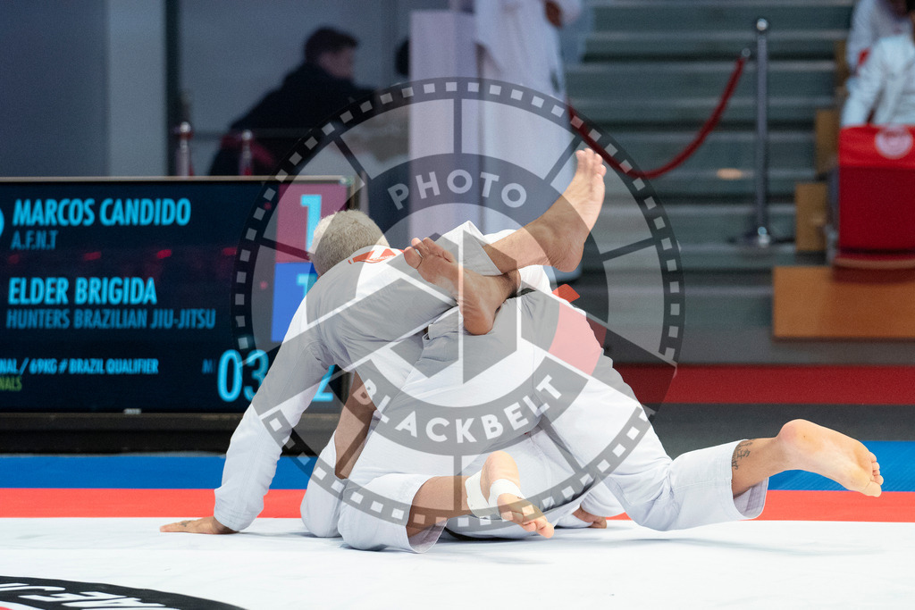 20231108PBB1018 | Fighters compete during the AJP World Professional Championship in the Mubadala Arena in Abu Dhabi, Arab United Emirates, on November 8, 2023.