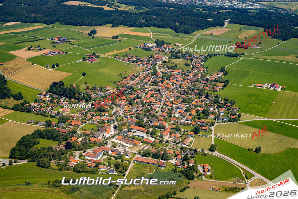 Das Luftbild zeigt :  Münsing - Die Luftaufnahme wurde 2024 vom UL-Flugzeug aus erstellt ( keine Drohne ) - Hochauflösende Luftaufnahme - Für grossformatige Ausdrucke geeignet. Die Geschenkidee !Mit Lizenz und Bildrechte bestellbar