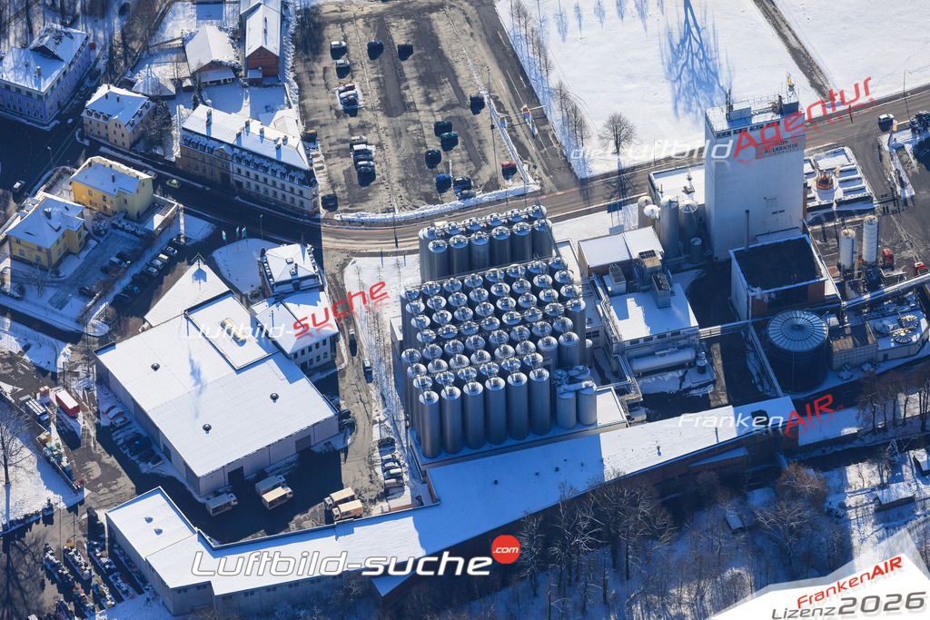Die Luftaufnahme der Stadt Kulmbach wurde vom UL-Flugzeug heraus erstellt ( keine Drohne )- hohe Auflösung für beste Qualität
