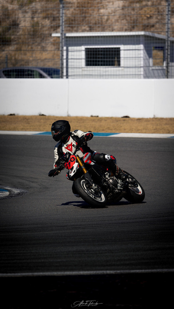 Ducati Trackday Hockenheimring 2026 | Entdecken Sie die faszinierende Welt von Alexander Tschuncky Arts: Kreative Fotografie, atemberaubende Automobilkunst und hochwertiger Bilderdruck. Lassen Sie sich inspirieren! - Realisiert mit Pictrs.com