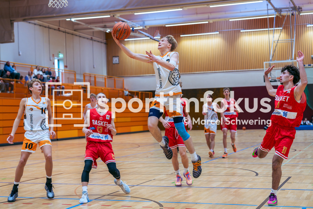 Young Lions Wuppertal – Basket Duisburg | JBBL-Einteilungsrunde, Gruppe 6: Young Lions Wuppertal gegen Basket Duisburg, Wuppertal, 11.10.2026. Endstand: 106:112. sportimfokus / Marcel Schwering - Realisiert mit Pictrs.com