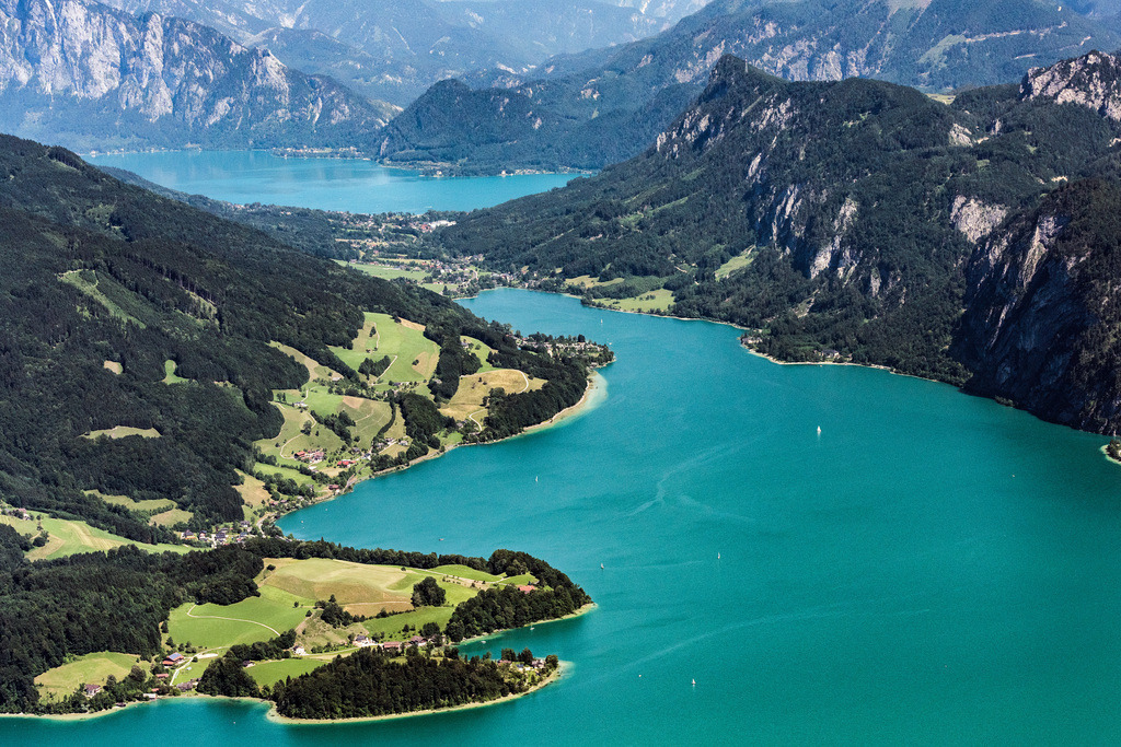 dr__0010303.jpg | UNTERACH AM ATTERSEE 05.07.2017 Uferbereiche am Seegebiet des Mondsee und Attersee in Unterach am Attersee in Oberösterreich, Österreich. // Riparian areas on the lake area of Mondsee and Attersee in Unterach am Attersee in Oberoesterreich, Austria. Foto: Daniel Reiter