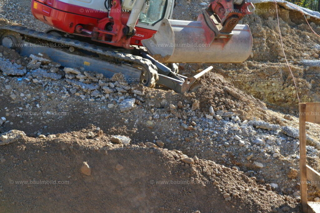 bib-lg02-erdarbeiten-0149 | Nach LV-Leistungsgruppen sortierte Detailfotos über den Bau eines Hauses. Alle Hausbau-Bilder direkt vom Urheber und Autor der Website Haus-Selber-Bauen.com