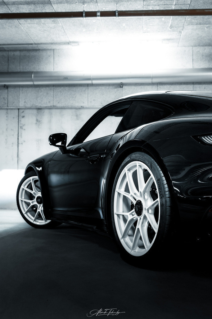 911 Turbo 992 | Entdecken Sie die faszinierende Welt von Alexander Tschuncky Arts: Kreative Fotografie, atemberaubende Automobilkunst und hochwertiger Bilderdruck. Lassen Sie sich inspirieren! - Realisiert mit Pictrs.com