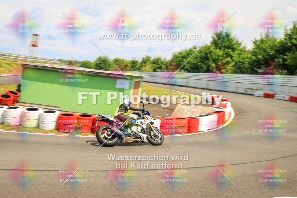 _DSK2857 | Hier findet Ihr Bilder von Touristenfahrten auf der Nürburgring Nordschleife oder von anderen Veranstaltungen die ich besucht habe. Viel Spass beim Durch Schauen 