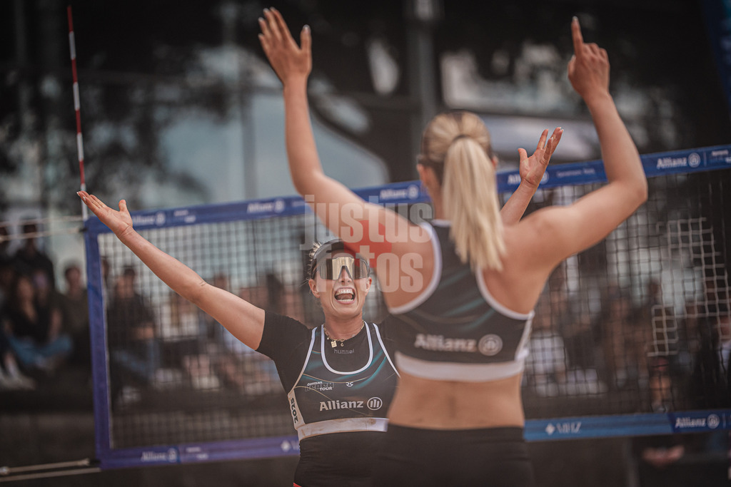 Beachvolleyball | Frauen | Allianz German Beach Tour 2025 | Tourstop Düsseldorf | 17.05.2025 | v.l. Chenoa Christ und Anna-Chiara Reformat jubeln