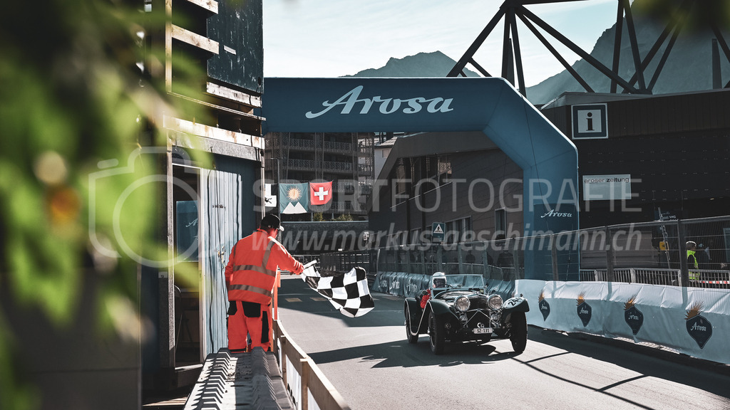 19. Arosa ClassicCar 2023 - 2. September 2023 | 19. Arosa ClassicCar 2023
Arosa, Schweiz
Saredi Dany aus Küssnacht mit der Startnummer 244 in einem SS Cars SS Jaguar 100, Jahrgang 1937, in der Klasse Classic Trophy.
@arosaclassiccar, @arosa.official, #arosaclassiccar, #arosa, #76curves, #classiccar
Bild: Sportfotografie Markus Aeschimann | www.markus-aeschimann.ch - Realisiert mit Pictrs.com