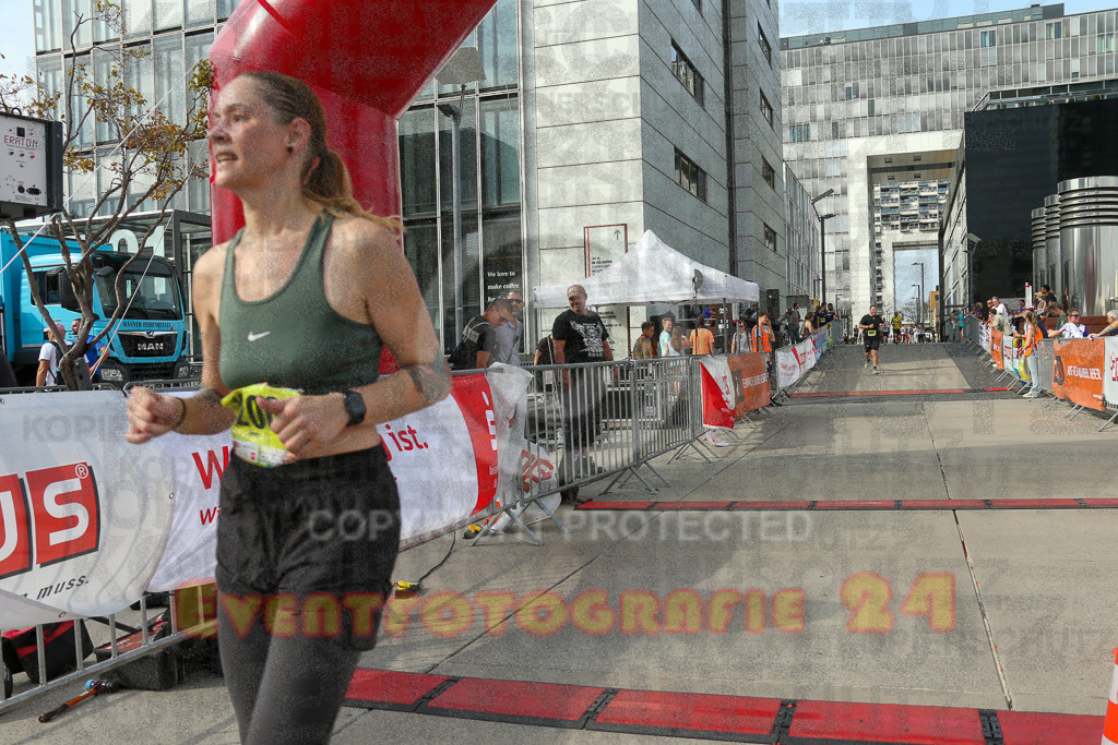 250920_1537_EX1_0216 | Sportfotografie im Rhein-Sieg Kreis, Köln, Bonn, NRW, Rheinland Pfalz, Hessen, etc. Unser Tätigkeitsfeld umfasst den Laufsport vom Volkslauf über den Marathon, Duathlon, Triathon bis zum Ultralauf wie Kölnpfad Ultra oder Schindertrail.