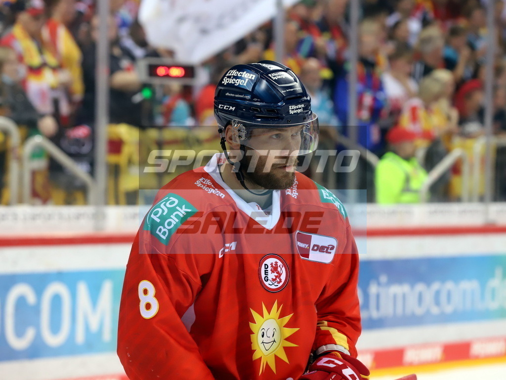 Mikko Kousa - DEG | Mikko Kousa - DEG - Realisiert mit Pictrs.com