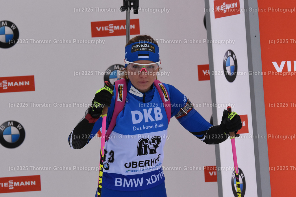 IBU WC Biathlon Oberhof 2018 | OJA Regina (EST) beim Start; IBU WC Biathlon Oberhof 2018, 7.5 km Sprint Frauen am 04.01.2018 in der DKB Ski Arena in Oberhof, (Deutschland) - Realisiert mit Pictrs.com
