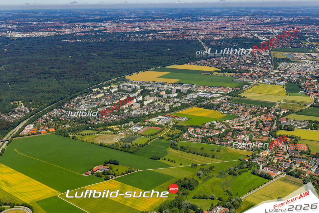 Die Luftaufnahme Furth - Oberhaching wurde 2022 vom Flugzeug aus (keine Drohne) erstellt. Hohe Auflösung -für große Poster und Wandbilder geeignet - Garantiert!