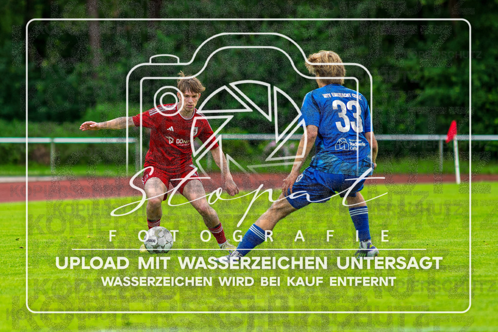 Landesliga Herren LG - TV Jahn Schneverdingen vs. MTV Eintracht Celle | Ronaldo Basei (TV Jahn Schneverdingen #23), Bastian-Viggo Suchantke (MTV Eintracht Celle #33); Landesliga Herren LG - TV Jahn Schneverdingen vs. MTV Eintracht Celle am 06.06.2026 in Osterwaldstadion, Schneverdingen - Realisiert mit Pictrs.com