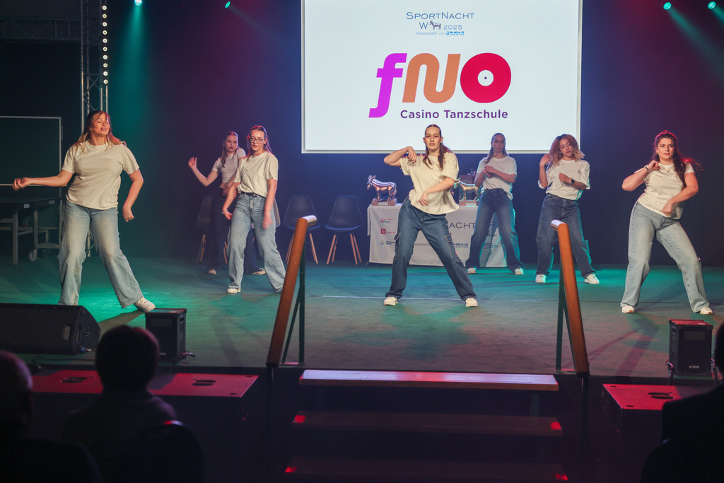 top-top.de250214-200 | Die 3. Weseler SportNacht, die große Sportgala mit Ehrungen der Weseler Sportler des Jahres 2024 findet am Freitag, den 14.02.2025 im Festzelt an der Rheinpromenade statt.Foto: Erwin Pottgiesser