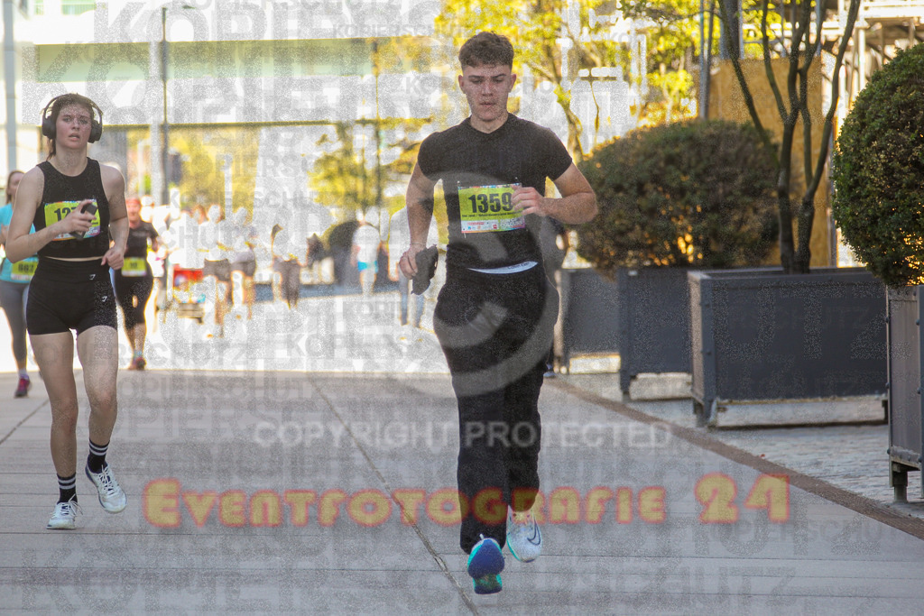 240921_1335_EV4_8702 | Sportfotografie im Rhein-Sieg Kreis, Köln, Bonn, NRW, Rheinland Pfalz, Hessen, etc. Unser Tätigkeitsfeld umfasst den Laufsport vom Volkslauf über den Marathon, Duathlon, Triathon bis zum Ultralauf wie Kölnpfad Ultra oder Schindertrail.