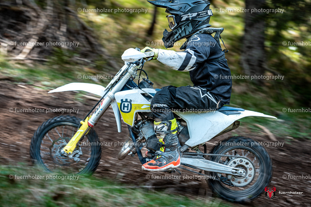 fuernholzer_250501-C1-597 | Fotografische Impressionen von der Red Stag Enduro Extreme by fuernholzer-photography.com. Endurosport in Österreich fotografisch festgehalten von fuernholzer. Auftragsfotografie für Private, Gewerbefotos und Industriefotografie. Eventfotografie, Sportfotografie und Motorsportfotografie. Anbieter von Fotoworkshops, Fototraining, fotografischen Vorträgen und Fotoseminaren.