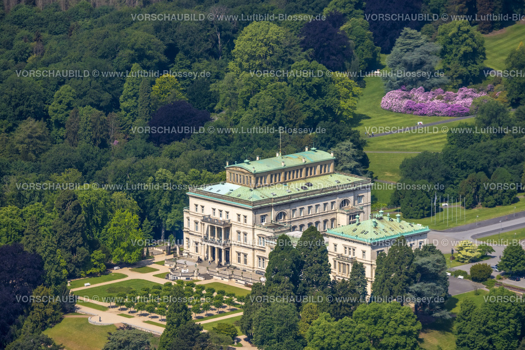 Essen220502636 | Luftbild, Villa Hügel und Rhododendronblüte im Park, ehemaliges Wohnhaus und Repräsentationshaus der Industriellenfamilie Krupp, Essen-Bredeney, Essen, Ruhrgebiet, Nordrhein-Westfalen, Deutschland
