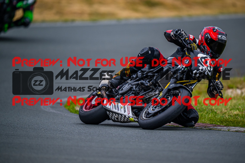 MaZZes_FotoMatrix_220723_1066 | TWIN