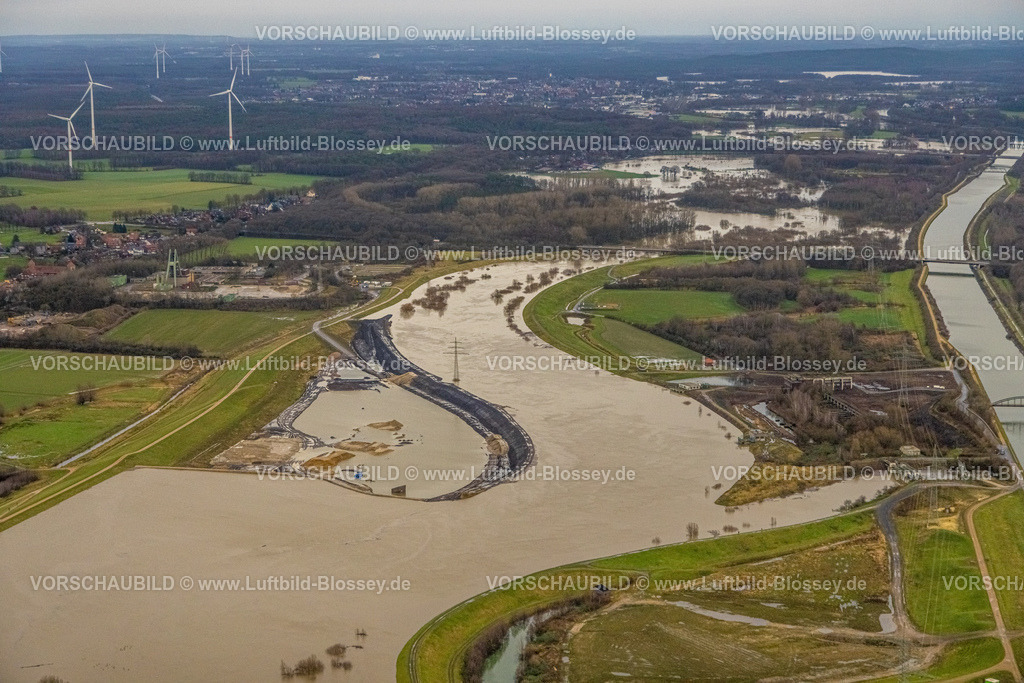 Haltern231204294Lippe | Luftbild vom Hochwasser der Lippe, Weihnachtshochwasser 2023, Fluss Lippe tritt nach starken Regenfällen über die Ufer, Überschwemmungsgebiet am Chemiepark Hüls, Chemiezone, Wesel-Datteln-Kanal, Marl, Ruhrgebiet, Nordrhein-Westfalen, Deutschland