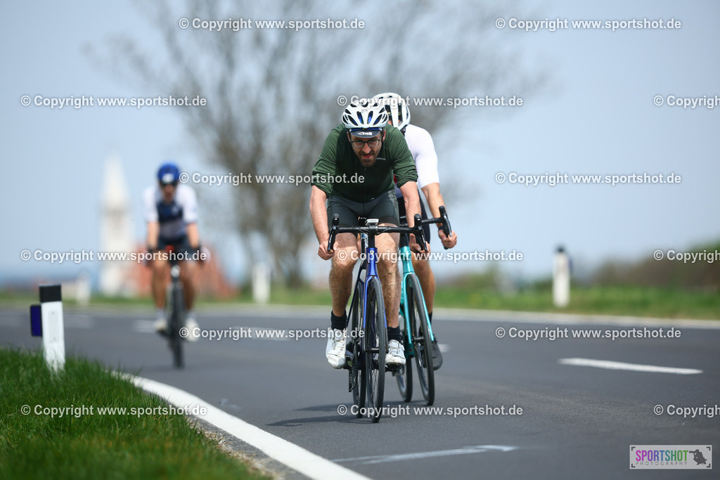 702_TRA55943 | Neusiedlersee Radmarathon 2026@sportshot_your_pictrs #yourpictures#roadtowm2029 #nrm #neusiedlerseeradmarathon #neusiedlersee #neusiedlerseetourismus #burgenland #mörbisch #nrm26 #burgenlandtourismus #voglundco #poweredbyburgenlandtourismus #radsport #rad #marathon #ucigranfondo #visitburgenland #ucigranfondoworldseries