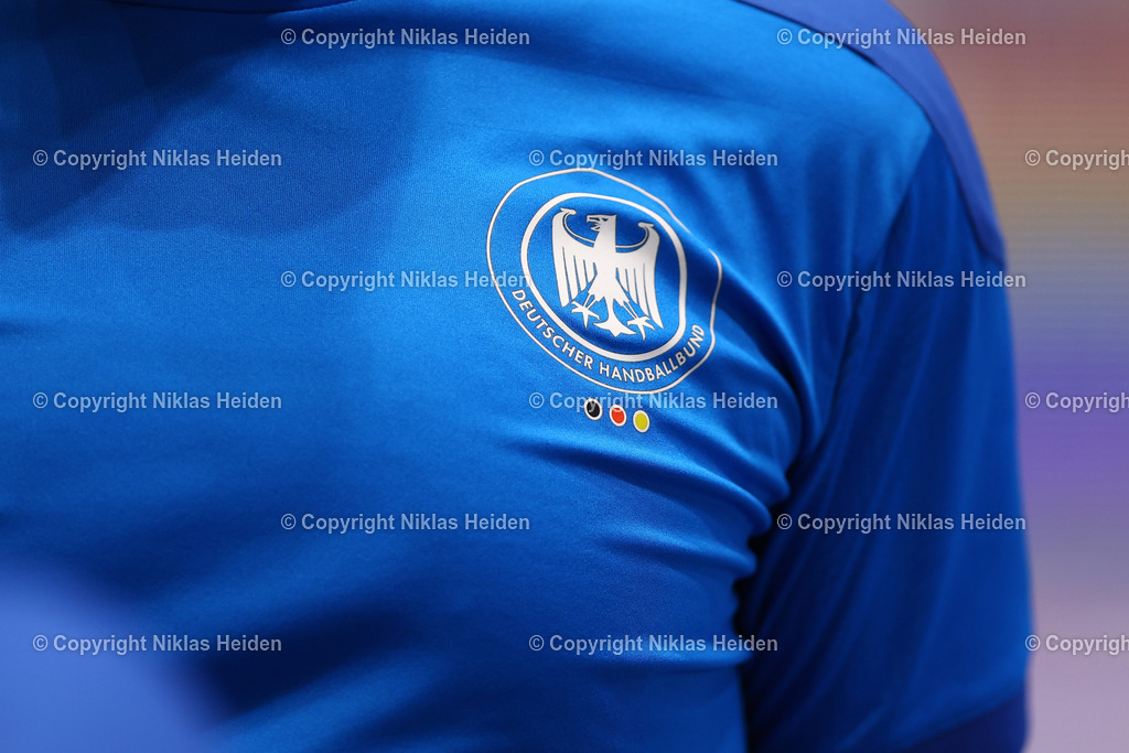 NH_HSVHamburg_GWDMinden_HandballBundesliga_14122025 | Das Wappen des Deutschen Handballbundes.Handball I Herren I Bundesliga (Daikin HBL) I Saison 2025-2026 I 17. Spieltag I Handball Sport Verein Hamburg - GWD Minden I 14.12.2025 I Sporthalle Hamburg