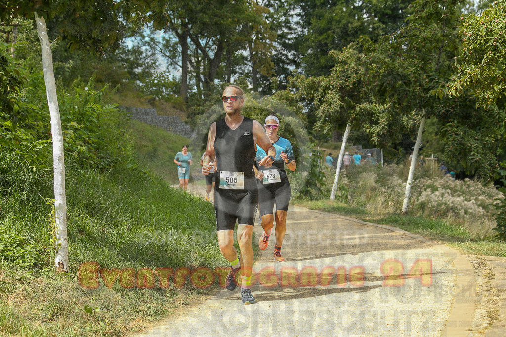 250824_1414_EX1_5490 | Sportfotografie im Rhein-Sieg Kreis, Köln, Bonn, NRW, Rheinland Pfalz, Hessen, etc. Unser Tätigkeitsfeld umfasst den Laufsport vom Volkslauf über den Marathon, Duathlon, Triathon bis zum Ultralauf wie Kölnpfad Ultra oder Schindertrail.