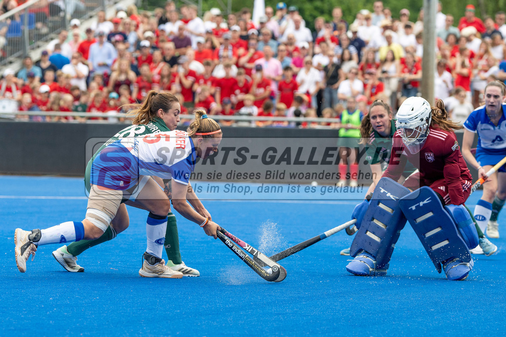 Final4_20250531-1452-Z82_8044 | Krefeld, Deutschland, 31.05.2025:  Feldhockey Final4 2025 – „Deutsche Feldhockey-Meisterschaften 2025“ im Gerd-Wellen-Hockeyanlage am 31.05.2025 in Krefeld, Deutschland. (Foto von Kramhöller/Fehrmann/Kaste)Krefeld, Germany, 31.05.2025: Feldhockey Final4 2025 – „Deutsche Feldhockey-Meisterschaften 2025“ in Gerd-Wellen-Hockeyanlage at 31.05.2025 in Krefeld, Deutschland. (Foto from Kramhöller/Fehrmann/Kaste)