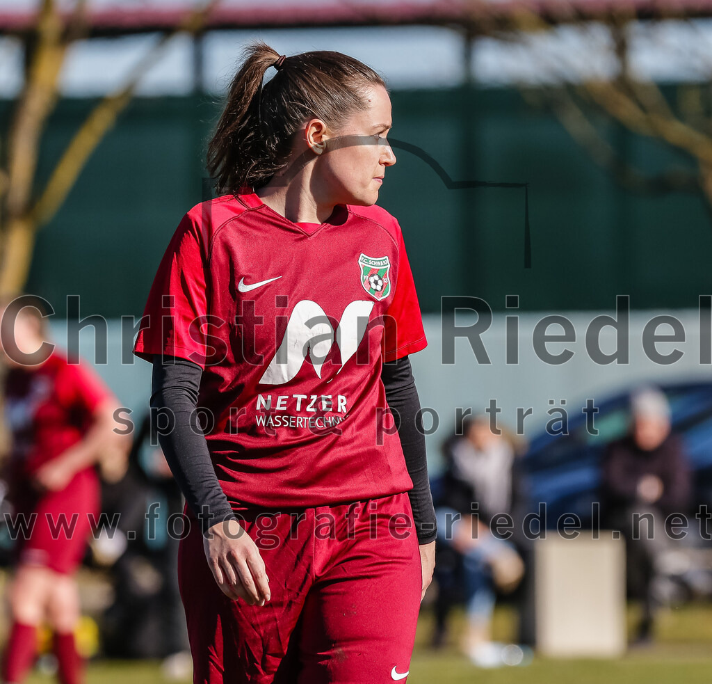 2024-02-25_037_FC_Schwaig_gegen_TSV_Eching | Oberding, Deutschland, 25.02.2024:
Fußball, Bezirksliga 2023 / 2024, Testspiel, FC Schwaig gegen TSV Eching, Endergebnis: 0:5

Christina Esser (FC Schwaig, #2)

Foto: Christian Riedel / fotografie-riedel.net