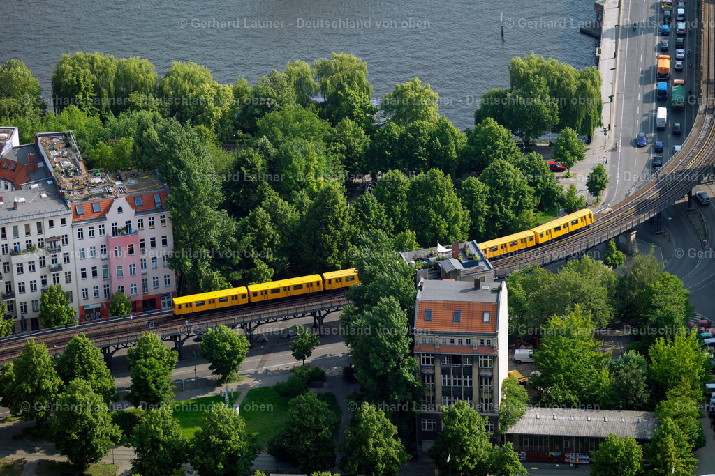 2790446 | Berlin, S-Bahn über der Oberbaumstraße