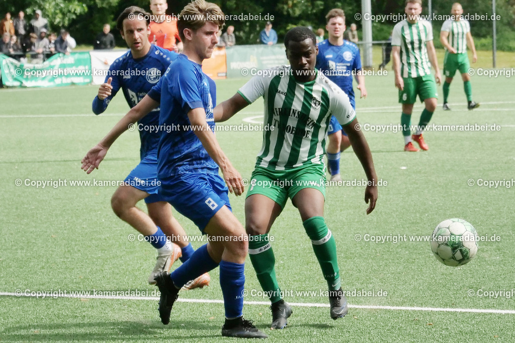 Fußball : Bezirksliga : TV Voerde - FC Sterkrade 72 | Fußball : Bezirksliga : TV Voerde - FC Sterkrade 72 am 25.05.2025 in Voerde - Realisiert mit Pictrs.com