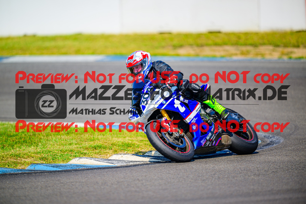 MaZZes_Fotomatrix_20250816_6007705_8404 | WEISS