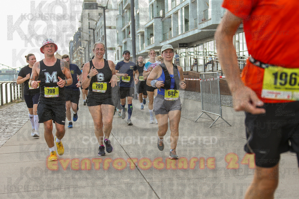 250920_1454_EX1_8142 | Sportfotografie im Rhein-Sieg Kreis, Köln, Bonn, NRW, Rheinland Pfalz, Hessen, etc. Unser Tätigkeitsfeld umfasst den Laufsport vom Volkslauf über den Marathon, Duathlon, Triathon bis zum Ultralauf wie Kölnpfad Ultra oder Schindertrail.