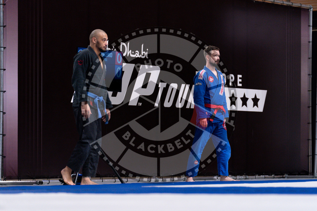 20241013PBB1850 | Athletes compete during the AJP Tour Europe Continental Jiu-Jitsu Amateurs & Masters Championship on October 13, 2024 in Almere near Amsterdam, Netherlands. © Chiara Dazi / photoblackbelt