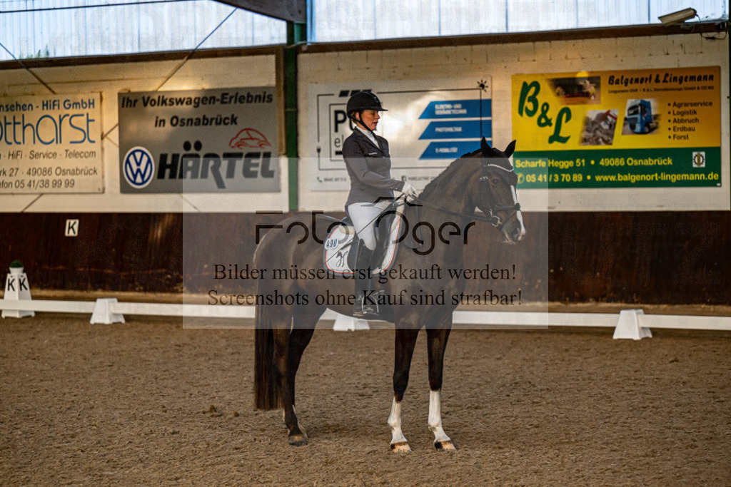 20240308-DOS_4858 | Entdecke hochwertige Reitturnierfotos von Foto Oger. Professionell, emotional und authentisch – jetzt Lieblingsmomente im Shop bestellen.Deutschlandweite Turnierfotografie. - Realisiert mit Pictrs.com