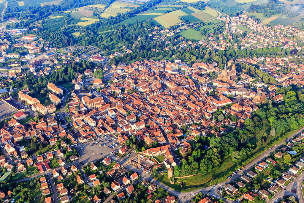 Aerial view: Historic Old Town from the Northeast in Wissembourg in the state Bas-Rhin, France. – Photo: IMG_107848.jpg taken on 06/10/2018 by Werner Riehm/FLY-FOTO.com – Resolution of the original: 5472 x 3648 px