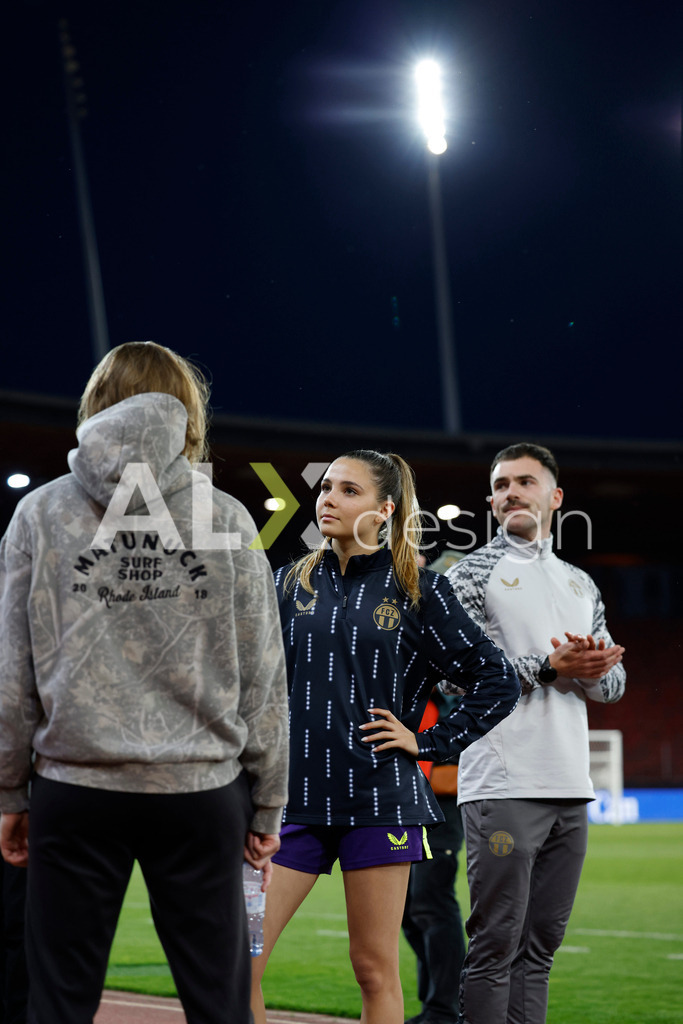 GC Zürich vs FC Zürich - AXA Women’s Super League Playoffs - Stadion Letzigrund | BORBÁLA VINCZE of FC Zürich after the AXA Women’s Super League Playoffs quarter-final second leg between GC Zürich and FC Zürich at Stadion Letzigrund, Zurich, Switzerland. - Realisiert mit Pictrs.com