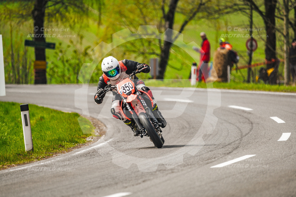 0465 - Bergrennen Landshaag2026 | BREITBILD Austria Webshop

Finde Fotos von: Breitbild, Breitbild Austria, Landshaag, Europeanbikers, KTM, BMW, Bergrennen, Bikeporn, Carporn, Bikes, Cars, Fotografie, Oberösterreich, Österreich, Berufsfotograf, Motorradteile Ganster, Julbach, Pannoniari - Realisiert mit Pictrs.com