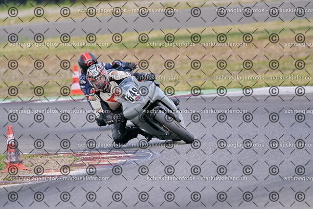 26bt05-1850 | markuskiefer.com - Realisiert mit Pictrs.com
