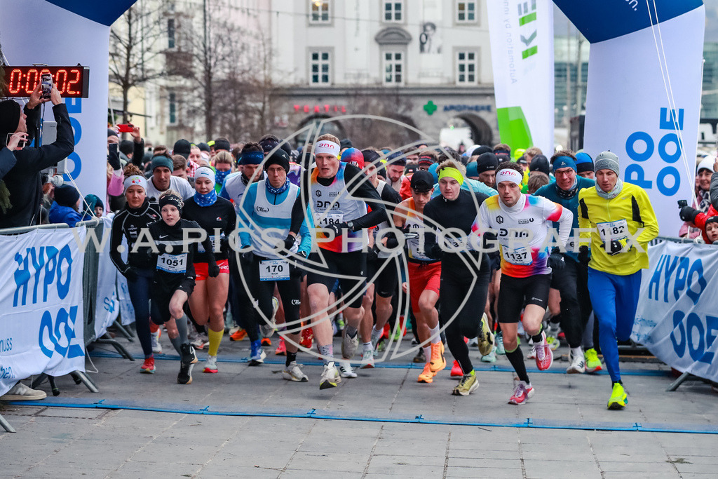 SILVESTERLAUF LINZ 25 | Linz, AUSTRIA, 31. Dezember 25, TRIRUN SILVESTERLAUF LINZ 25 , Image shows: 
Photo: WAPICS / BINDER Manuel