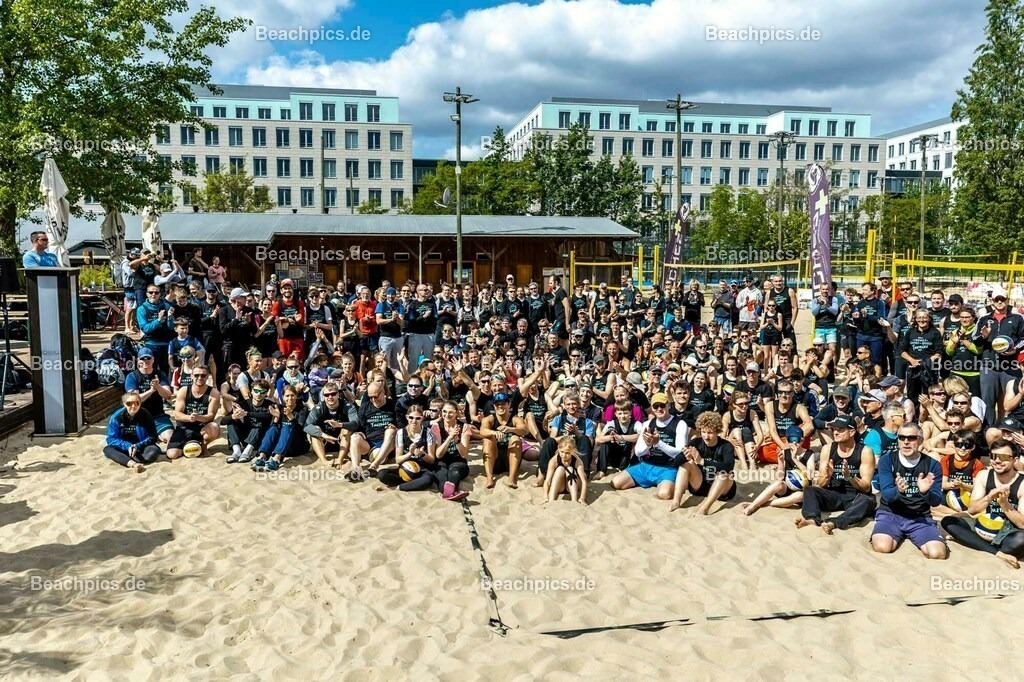 2023-00069294-Vater-Sohn-Turnier |  18.05.2023; Berlin Foto: Gerold Rebsch - www.beachpics.de
