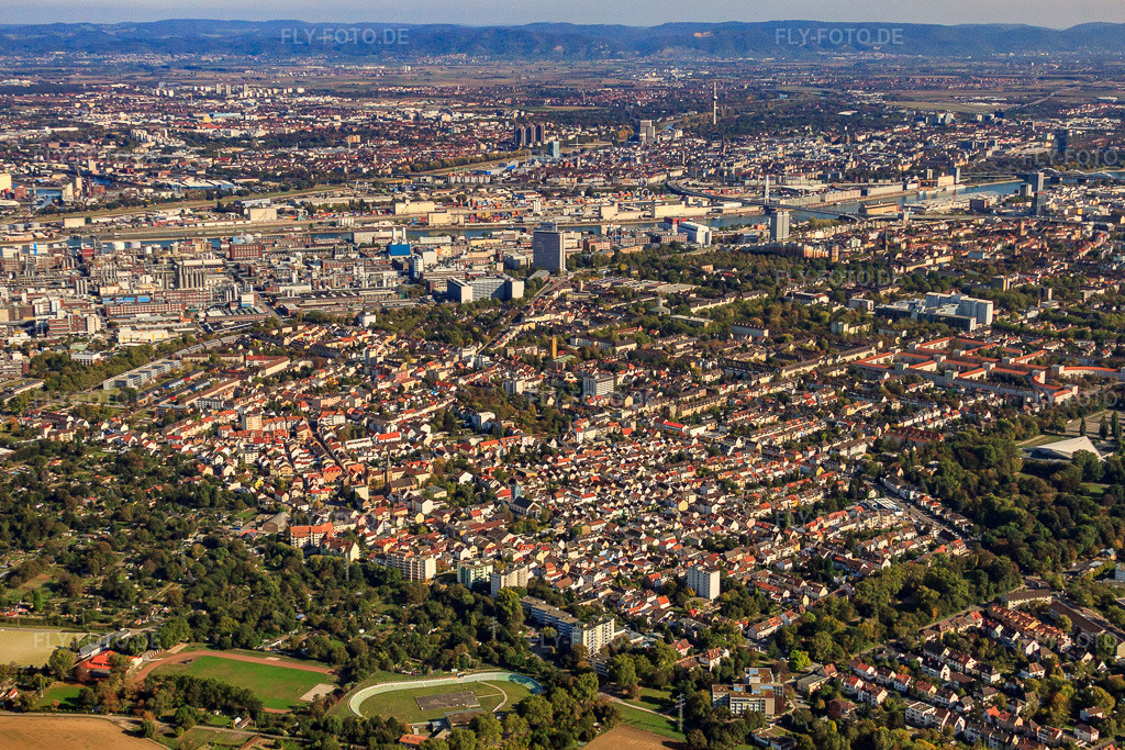 Luftbild: Ortsansicht von Westen im Ortsteil Friesenheim in Ludwigshafen im Bundesland Rheinland-Pfalz in Deutschland. Foto: IMG_21790.jpg vom 09.10.2009 durch Werner Riehm/FLY-FOTO.de