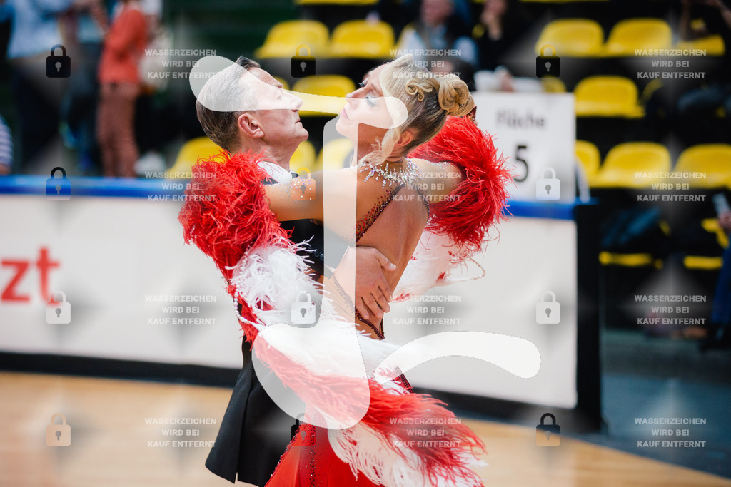 Hessen Tanzt WDSF Open Senior III Standard 3rd (206) Ingo Bauer _ Sandra Fürsattel (TSC Rot-Gold-Casino Nürnberg)-2025-05-17-9861 | Webshop for digital downloads and prints of dance sport, event & show photographer Julian Link - Realisiert mit Pictrs.com