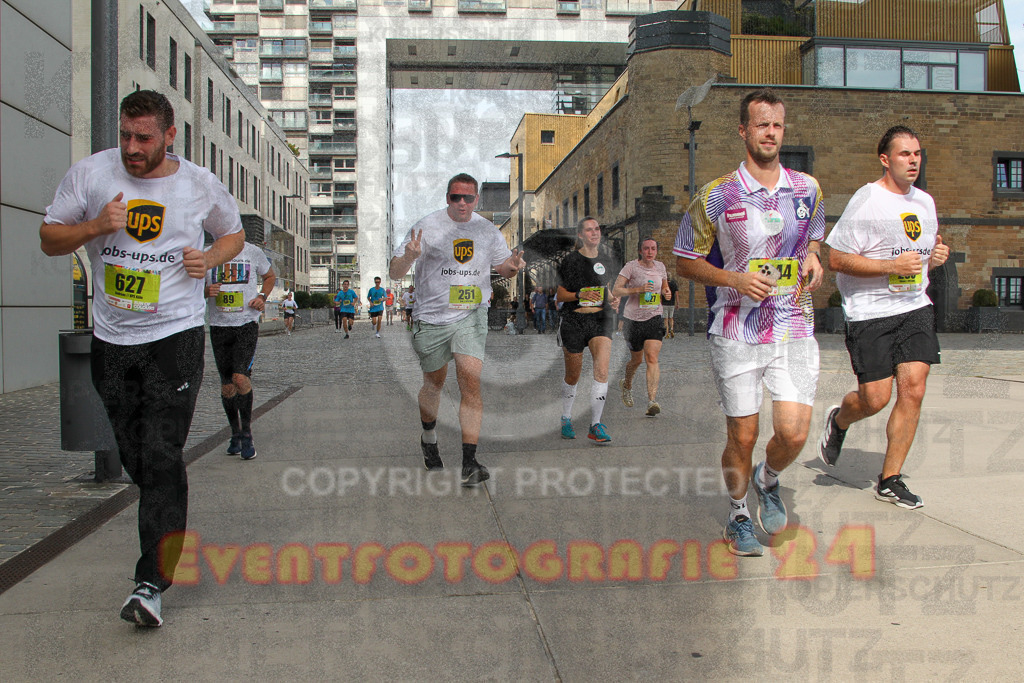 250920_1330_EV4_5815 | Sportfotografie im Rhein-Sieg Kreis, Köln, Bonn, NRW, Rheinland Pfalz, Hessen, etc. Unser Tätigkeitsfeld umfasst den Laufsport vom Volkslauf über den Marathon, Duathlon, Triathon bis zum Ultralauf wie Kölnpfad Ultra oder Schindertrail.