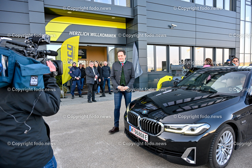 Bauernprotest_ Poendorf_ Lasco_ 08.03.2024-50 | 08.03.2024, Poendorf, AUT, Bauernprotest, im Bild Bauernprotest, Bauern, Landwirte, Traktoren, Fa. Lasco, Demo, Kundgebung

BM Norbert Totschnig(VP, Land- und Forstwirtschaft, Regionen und Wasserwirtschaft)