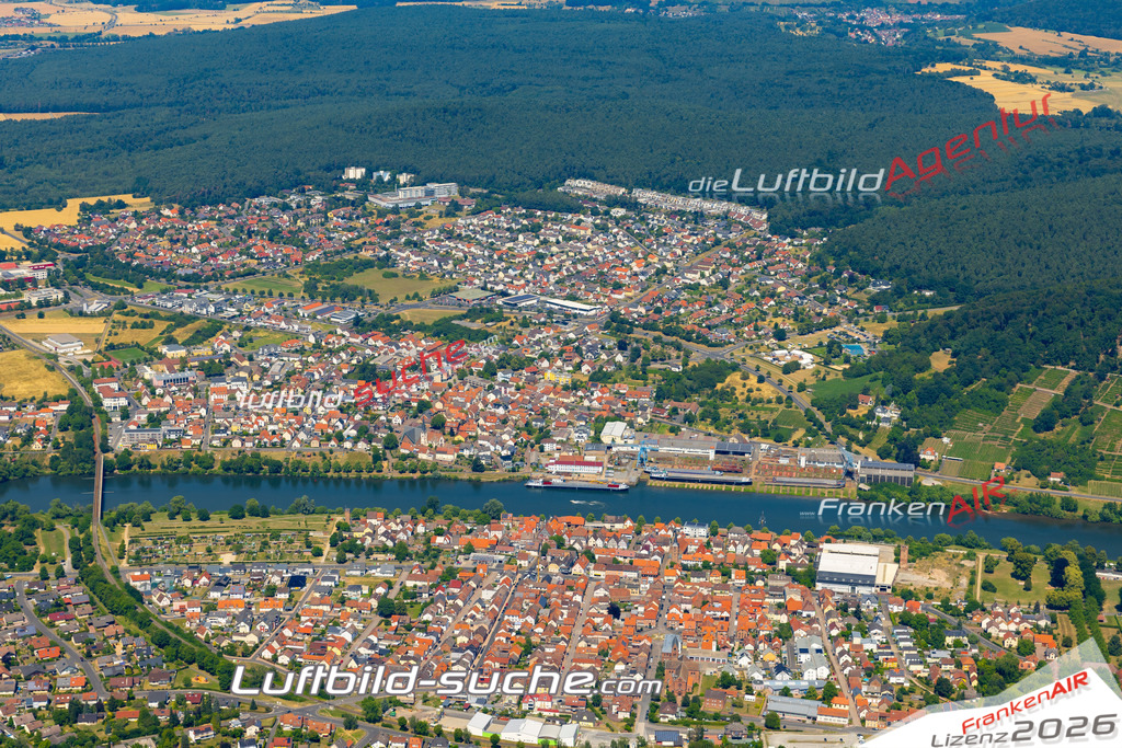 Das Luftbild zeigt :  Erlenbach am Main - Die Luftaufnahme wurde 2023 vom UL-Flugzeug aus erstellt ( keine Drohne ) - Hochauflösende Luftaufnahme - Für grossformatige Ausdrucke geeignet. Die Geschenkidee !Mit Lizenz und Bildrechte bestellbar